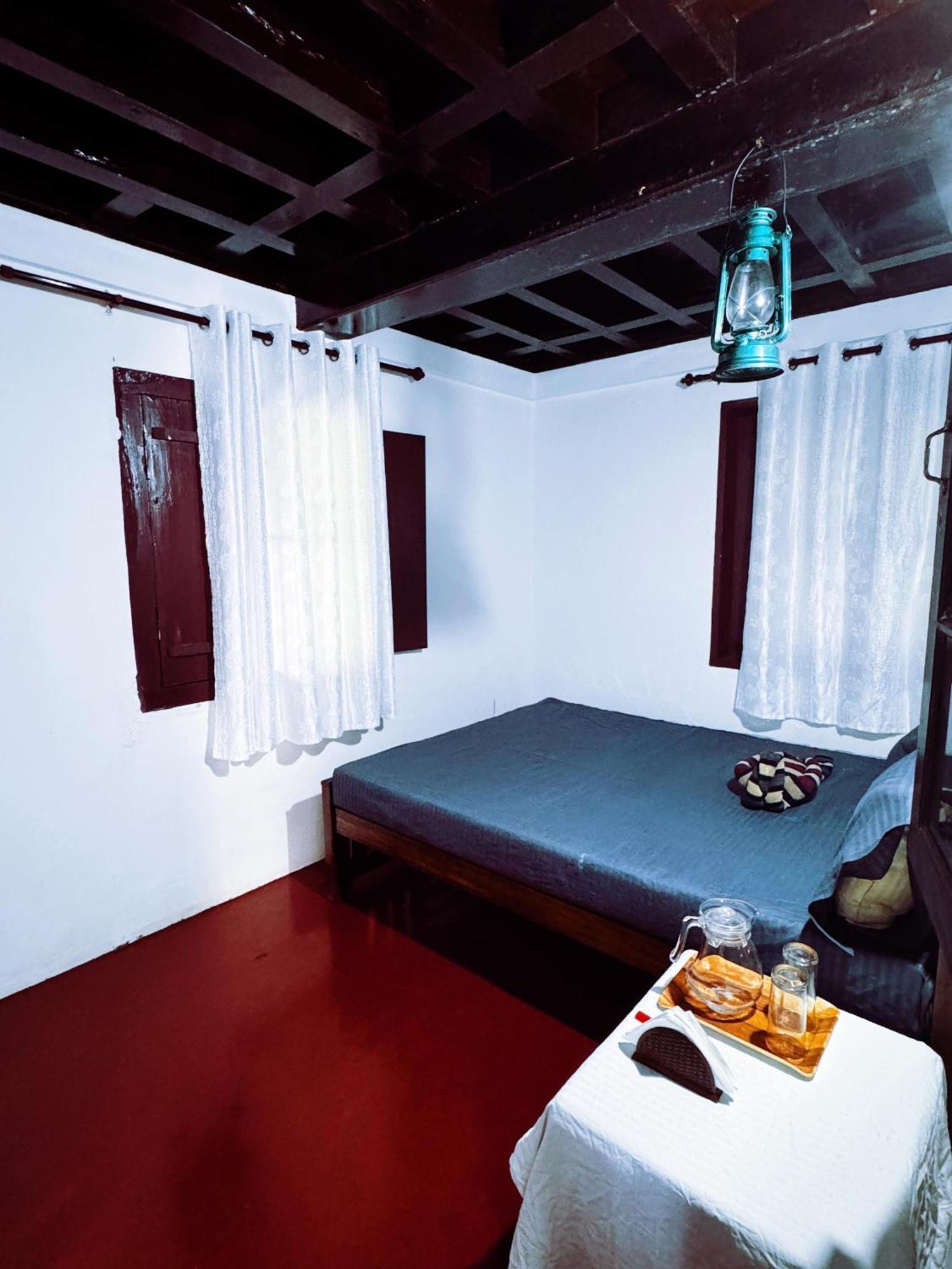 カンヌール Perch Next Door Bed & Breakfast エクステリア 写真